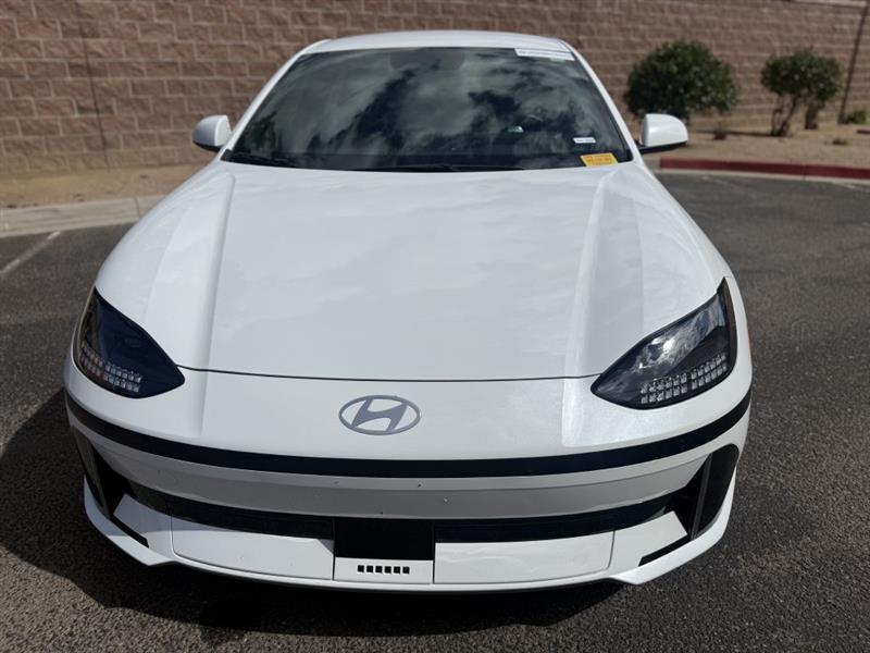 Hyundai Ioniq 6  2023