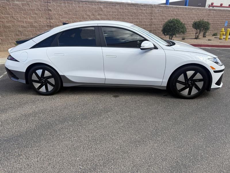 Hyundai Ioniq 6  2023
