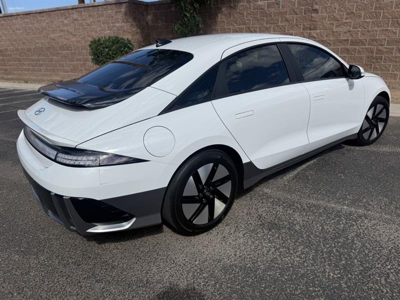 Hyundai Ioniq 6  2023