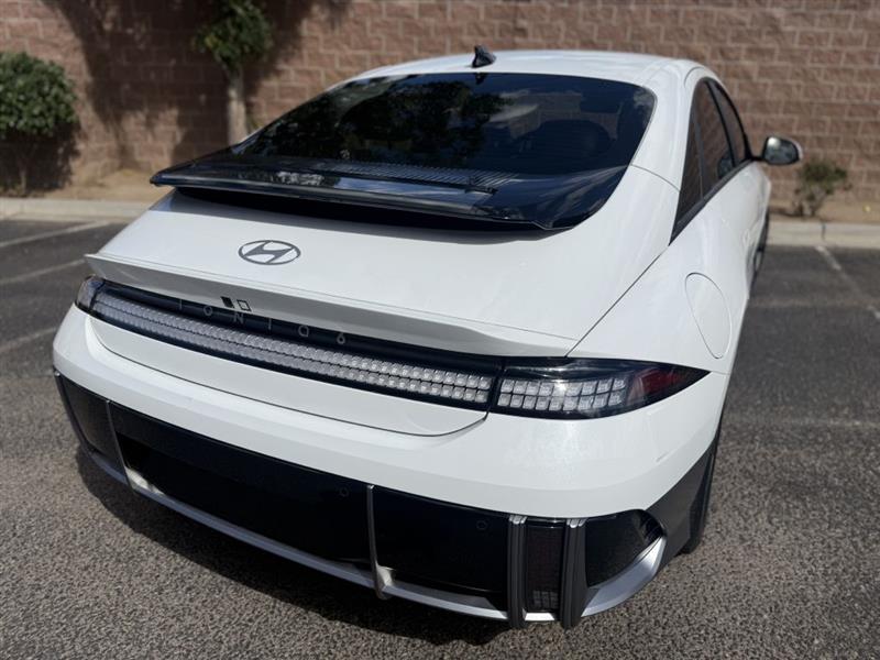 Hyundai Ioniq 6  2023
