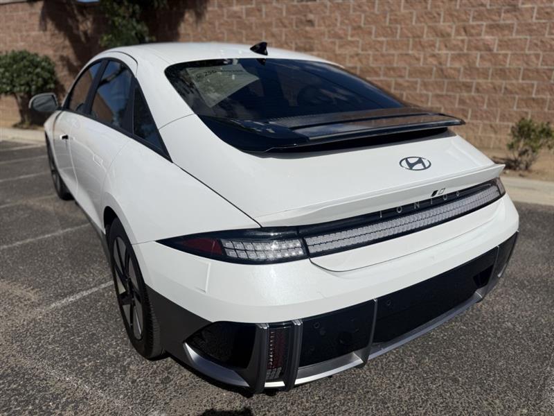 Hyundai Ioniq 6  2023