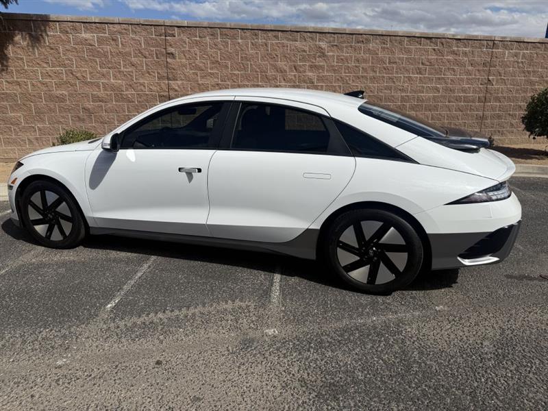 Hyundai Ioniq 6  2023