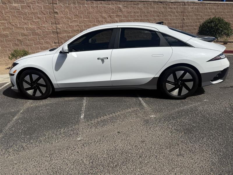 Hyundai Ioniq 6  2023