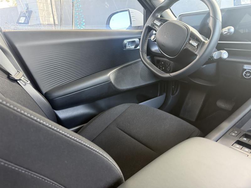 Hyundai Ioniq 6  2023
