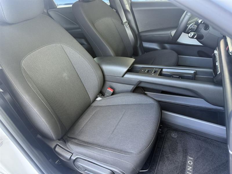 Hyundai Ioniq 6  2023