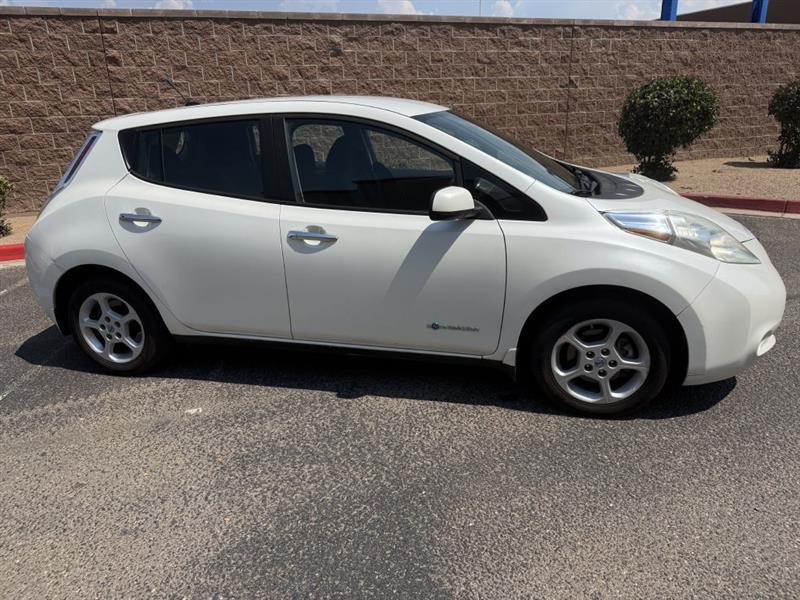 2013 Nissan LEAF SV - Photo 6