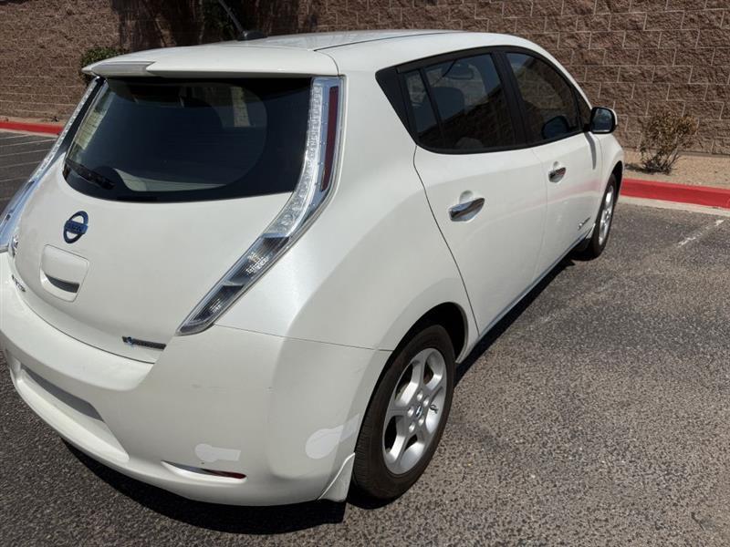 2013 Nissan LEAF SV - Photo 7