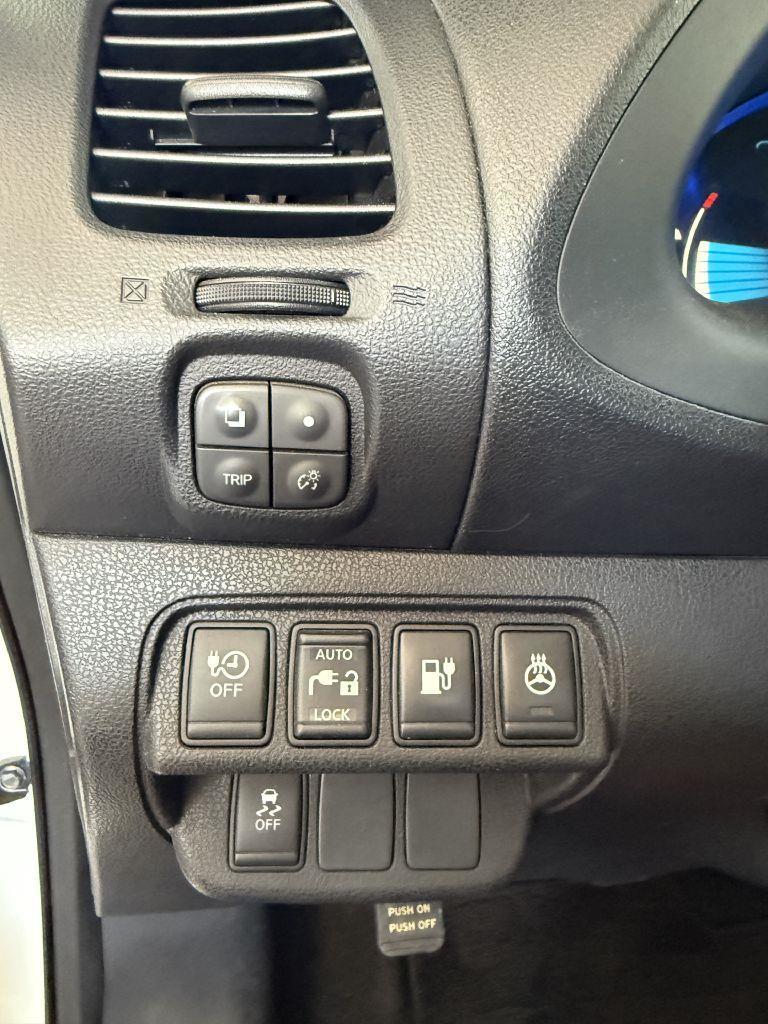 2013 Nissan LEAF SV - Photo 15