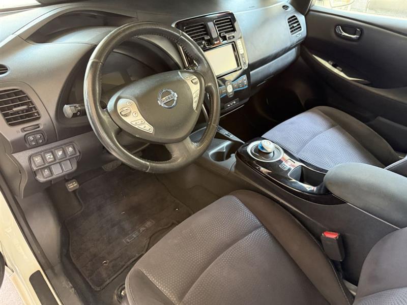 2013 Nissan LEAF SV - Photo 16