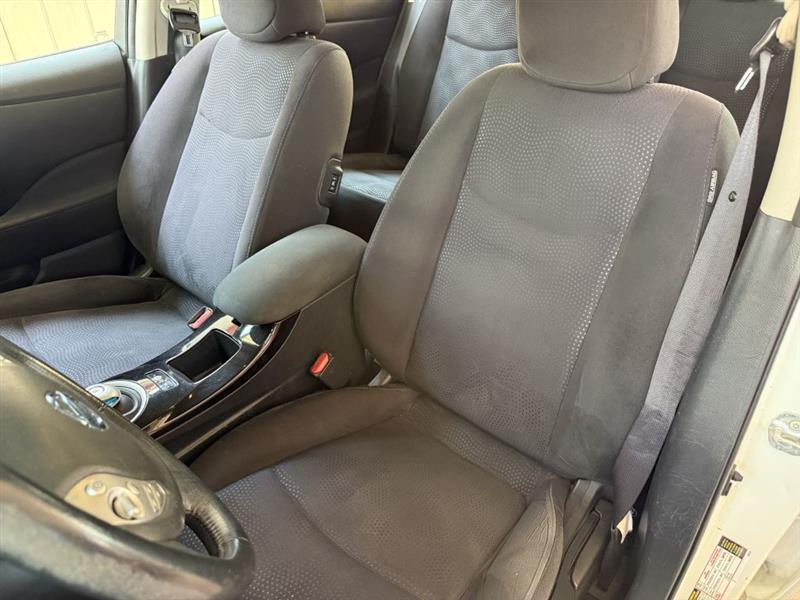 2013 Nissan LEAF SV - Photo 17
