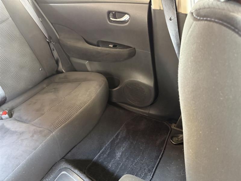 2013 Nissan LEAF SV - Photo 21