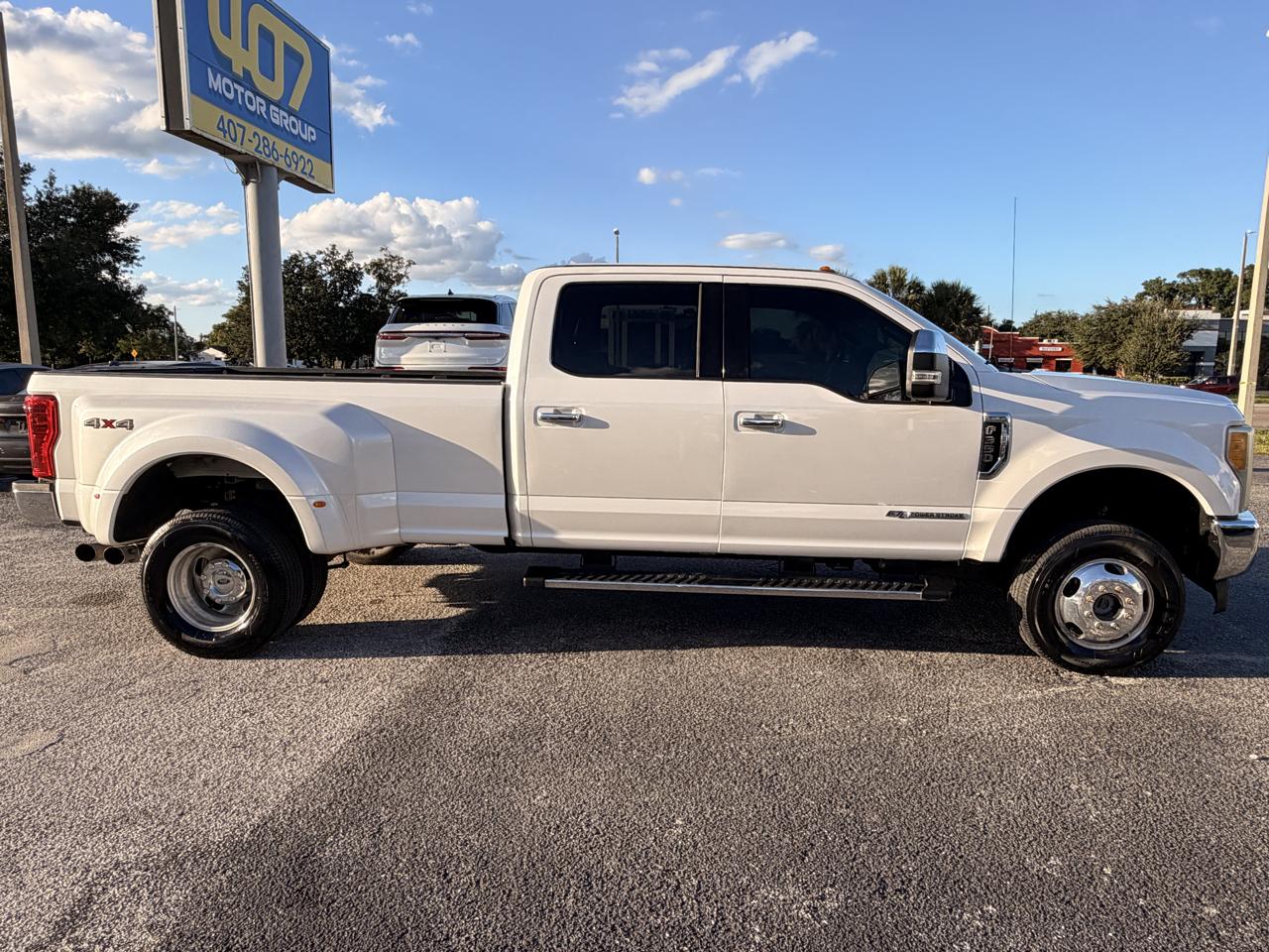Ford F-350 SD Lariat Crew Cab DRW 4WD 2017