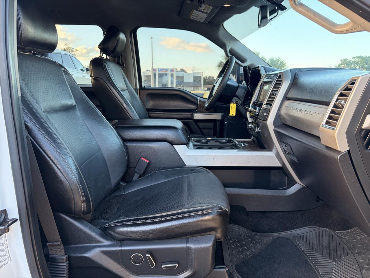 Ford F-350 SD Lariat Crew Cab DRW 4WD 2017