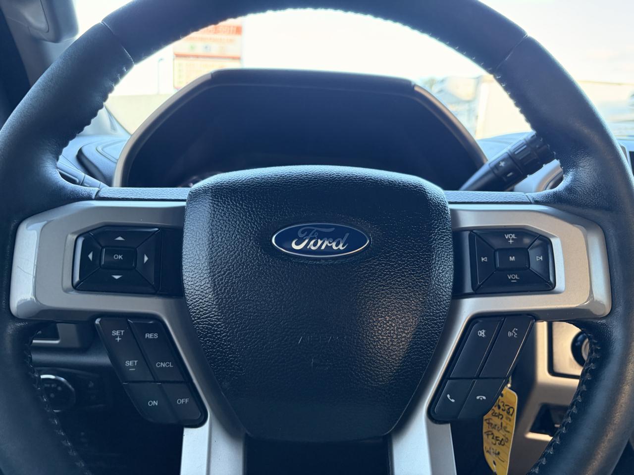 Ford F-350 SD Lariat Crew Cab DRW 4WD 2017