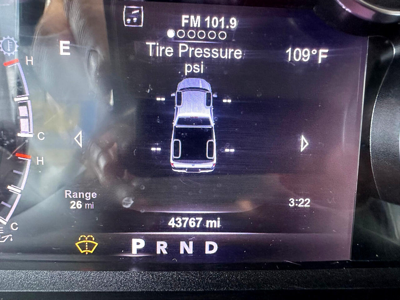 RAM 1500 Laramie Quad Cab 4WD 2017 RAM 1500 Laramie Quad Cab 4WD 2017