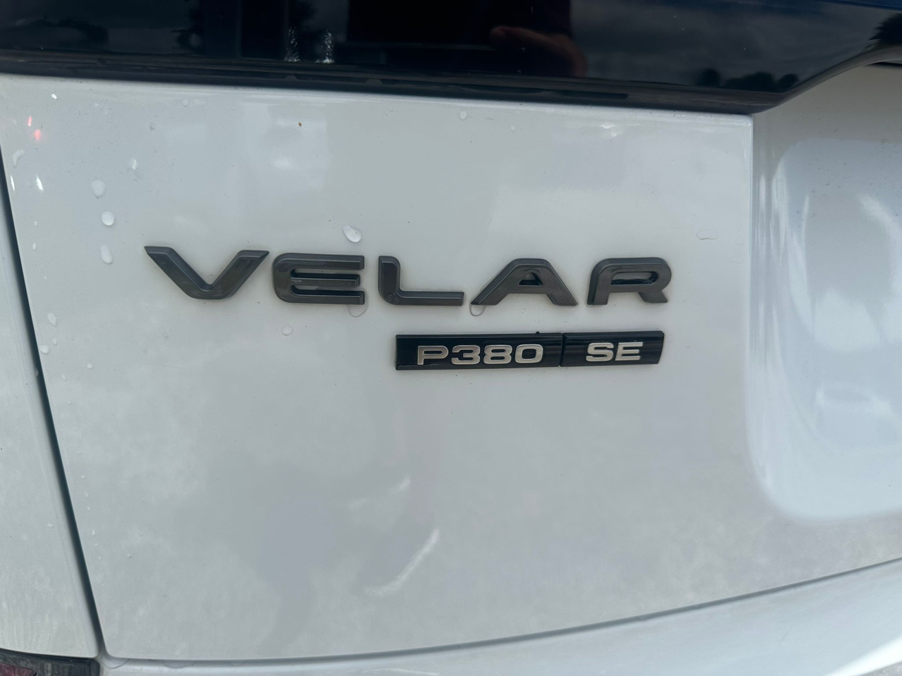 Land Rover Range Rover Velar R-Dynamic SE 2018 Land Rover Range Rover Velar R-Dynamic SE 2018