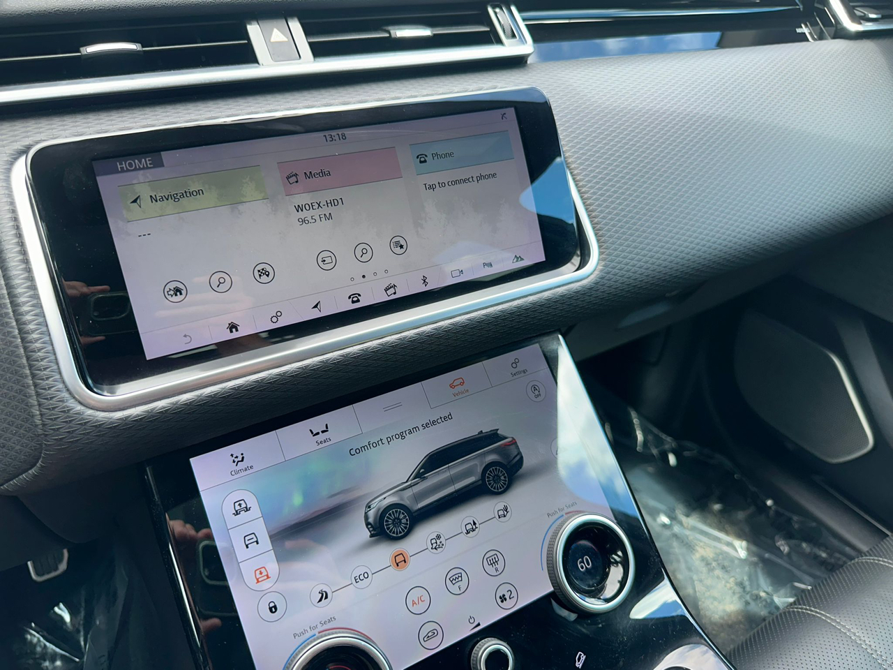 Land Rover Range Rover Velar R-Dynamic SE 2018 Land Rover Range Rover Velar R-Dynamic SE 2018