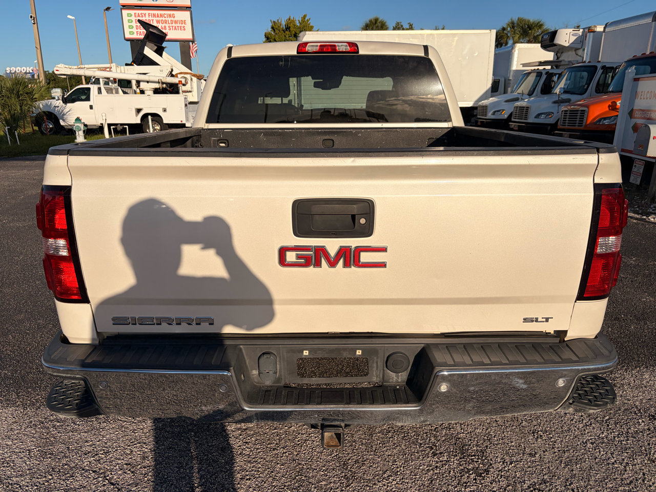 GMC Sierra 1500 SLT Crew Cab Short Box 4WD 2015 GMC Sierra 1500 SLT Crew Cab Short Box 4WD 2015