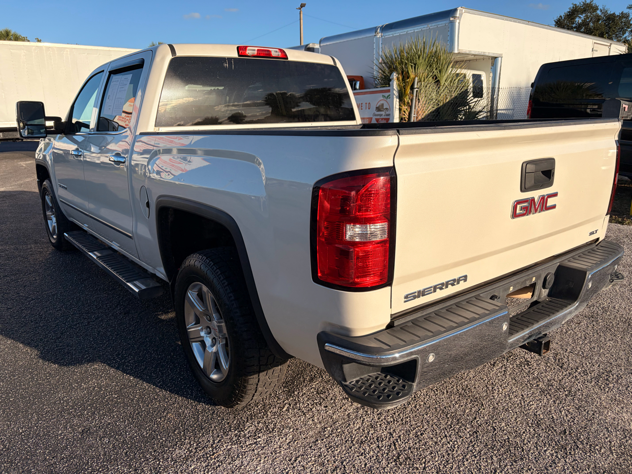 GMC Sierra 1500 SLT Crew Cab Short Box 4WD 2015 GMC Sierra 1500 SLT Crew Cab Short Box 4WD 2015