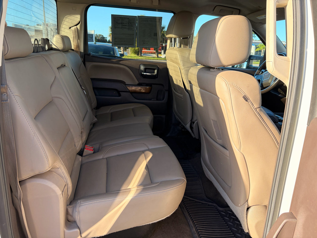 GMC Sierra 1500 SLT Crew Cab Short Box 4WD 2015 GMC Sierra 1500 SLT Crew Cab Short Box 4WD 2015