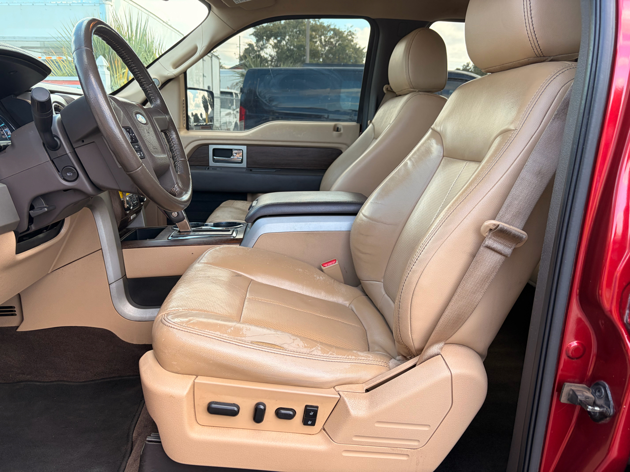 Ford F-150 2WD SuperCrew 145" Lariat 2014 Ford F-150 2WD SuperCrew 145" Lariat 2014