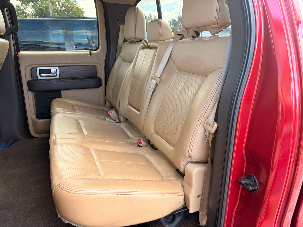 Ford F-150 2WD SuperCrew 145" Lariat 2014 Ford F-150 2WD SuperCrew 145" Lariat 2014