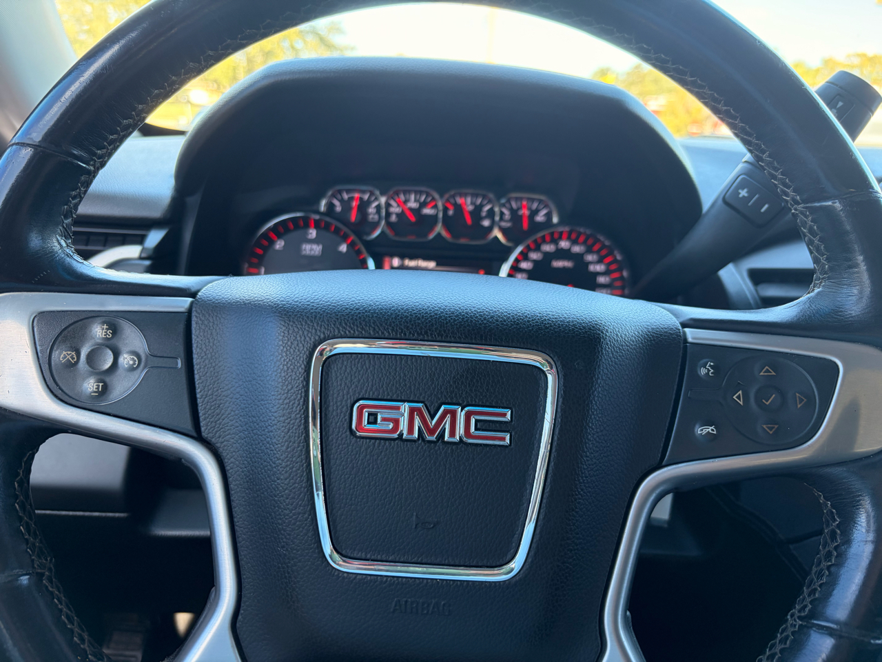 GMC Yukon SLE 4WD 2015