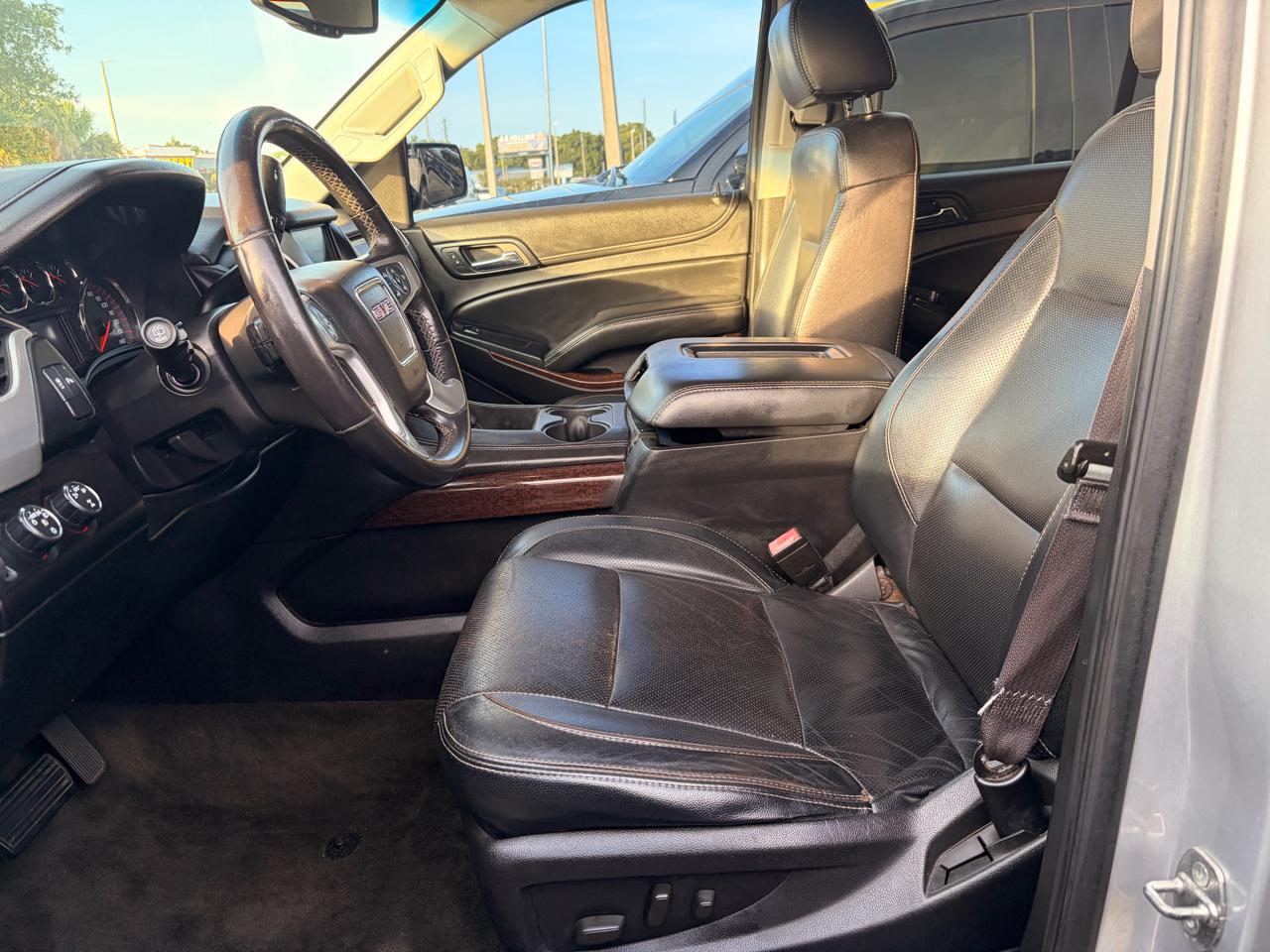 GMC Yukon SLE 4WD 2015