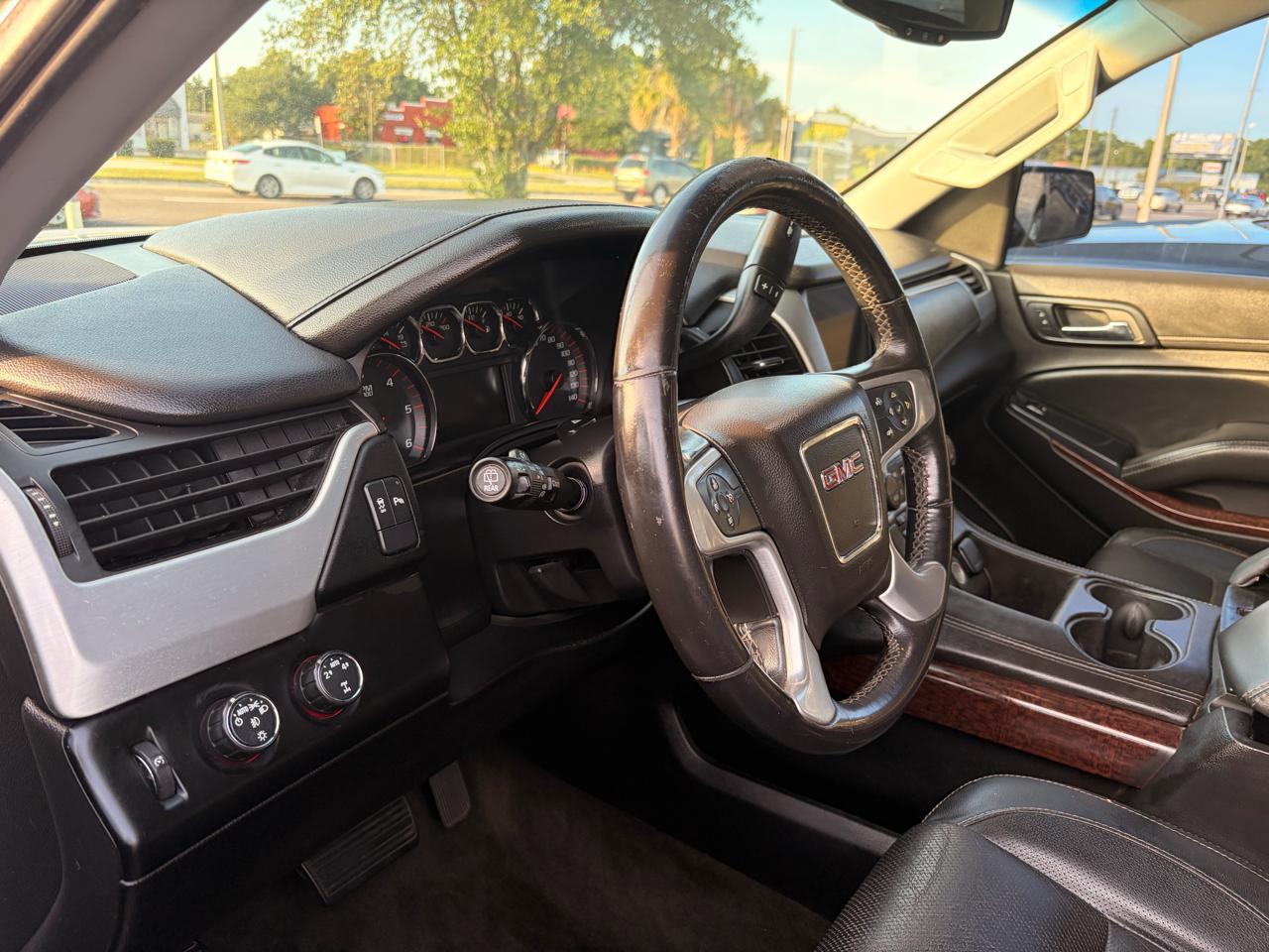 GMC Yukon SLE 4WD 2015