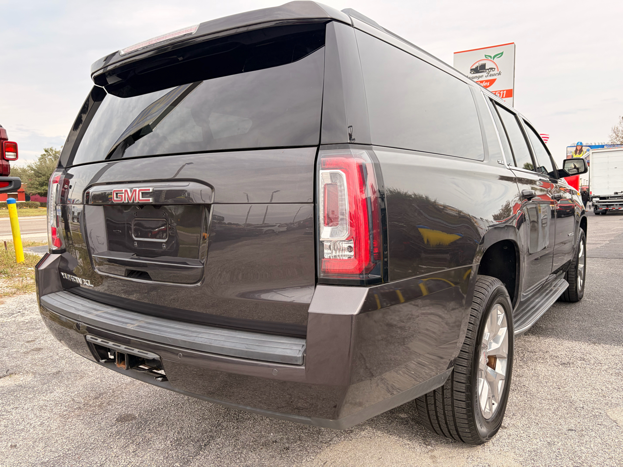 GMC Yukon XL SLE 2WD 2016
