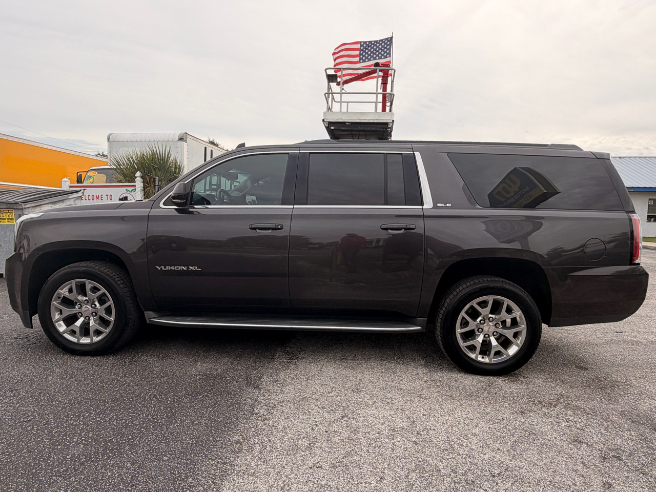 GMC Yukon XL SLE 2WD 2016