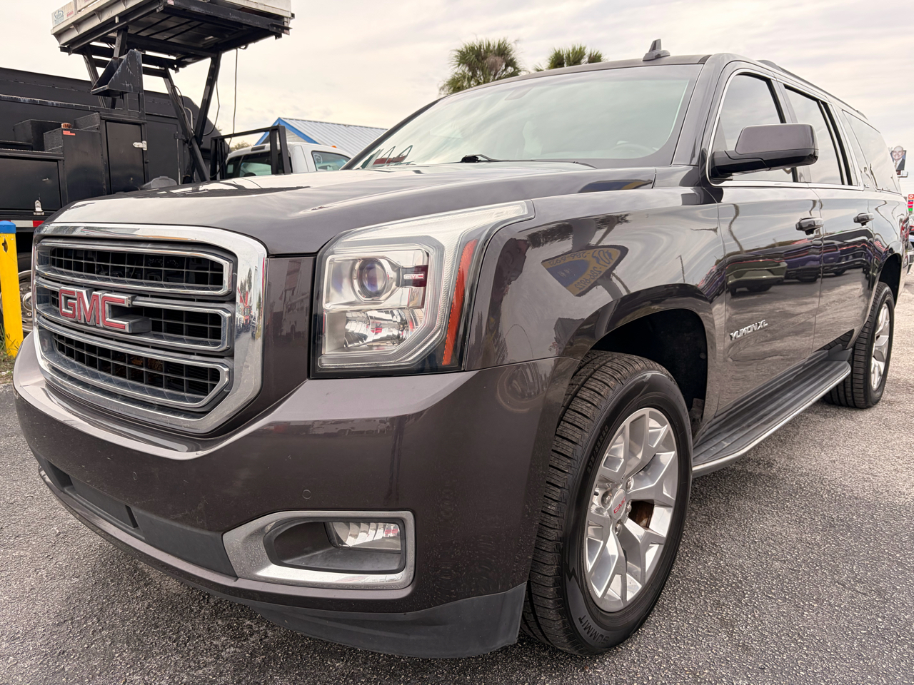 GMC Yukon XL SLE 2WD 2016