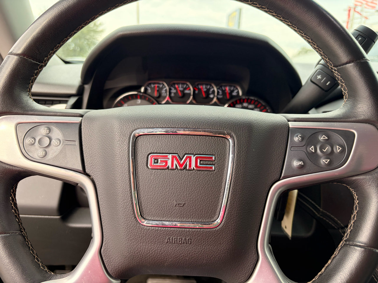 GMC Yukon XL SLE 2WD 2016