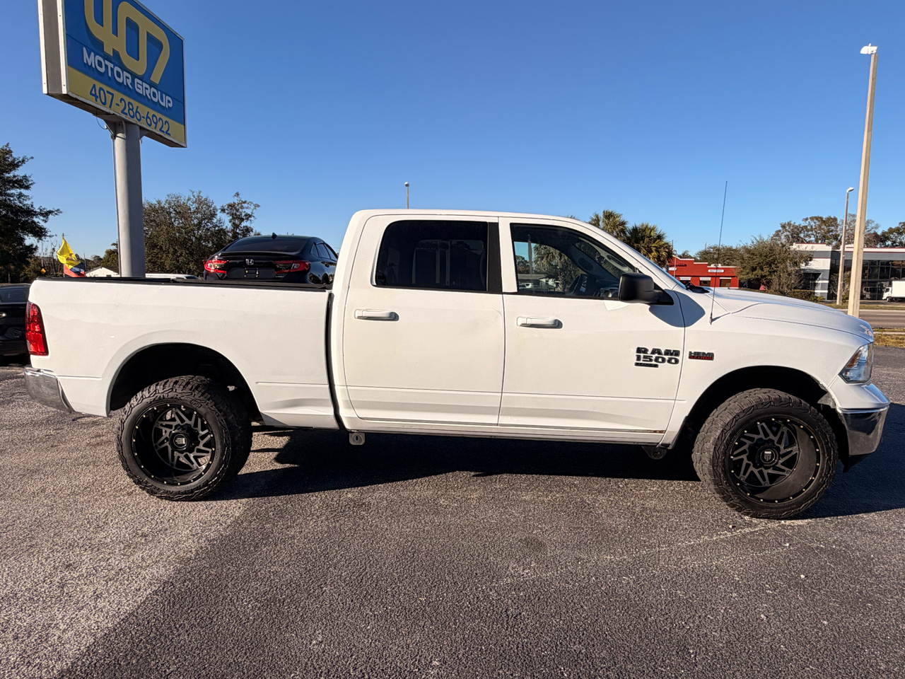 RAM 1500 Classic SLT Crew Cab SWB 2WD 2020