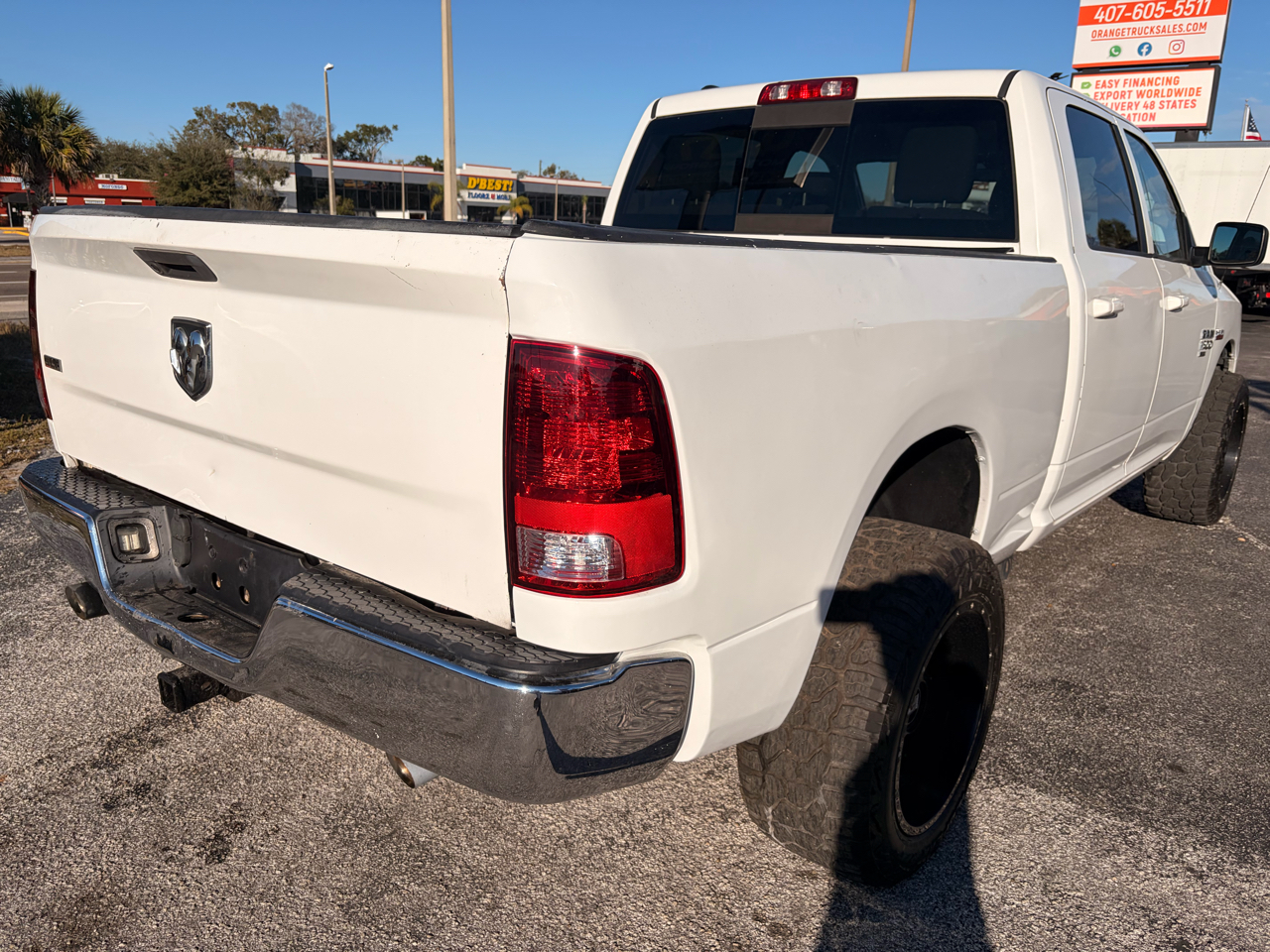 RAM 1500 Classic SLT Crew Cab SWB 2WD 2020