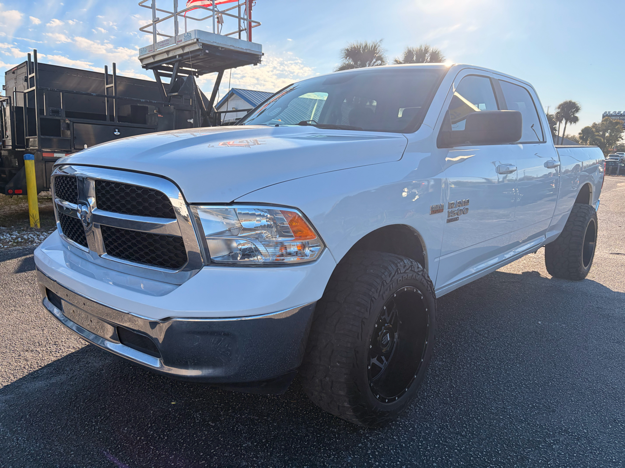 RAM 1500 Classic SLT Crew Cab SWB 2WD 2020