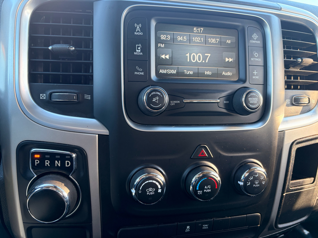 RAM 1500 Classic SLT Crew Cab SWB 2WD 2020