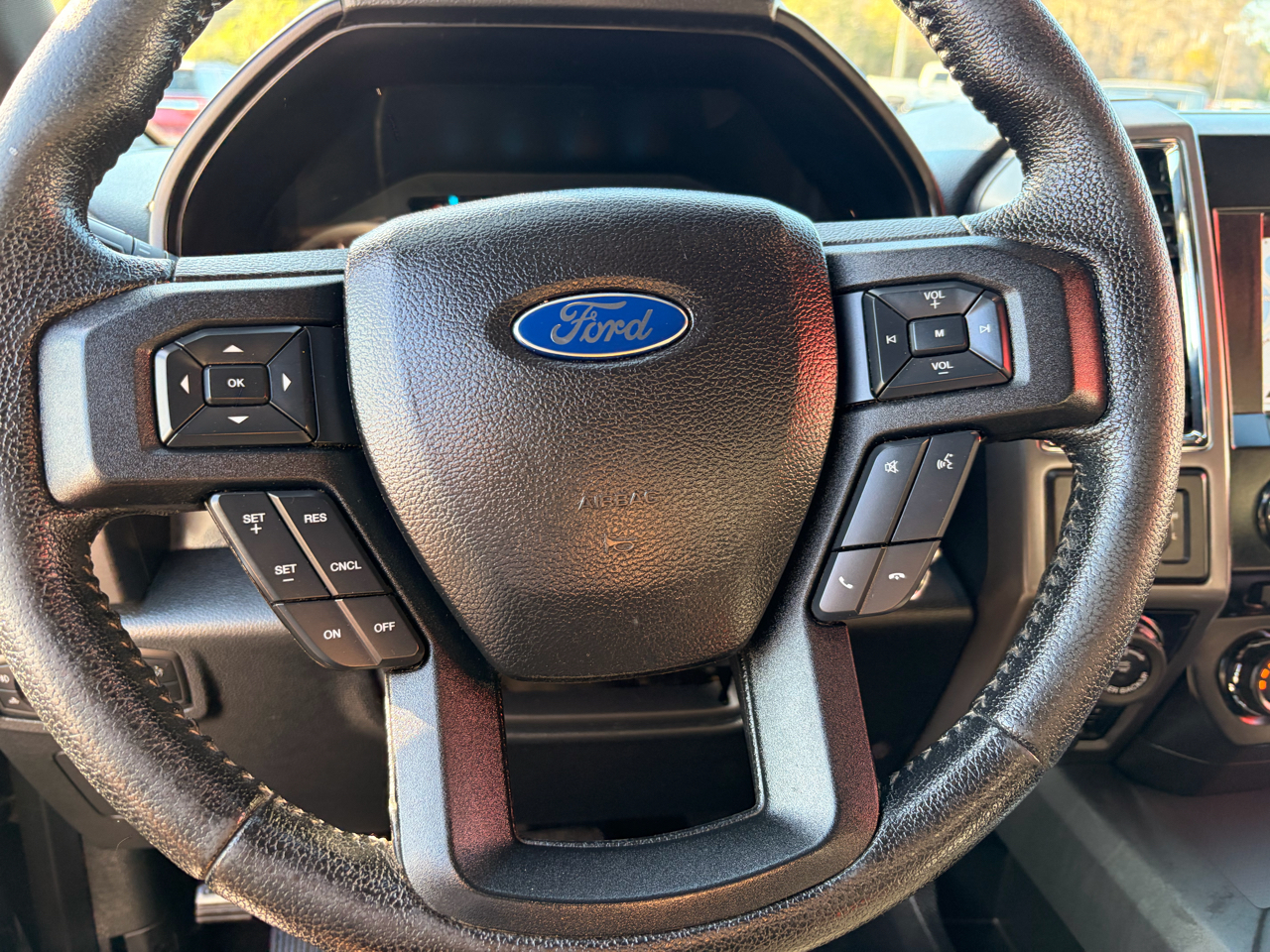 Ford F-150 4WD SuperCrew 157" XLT 2016