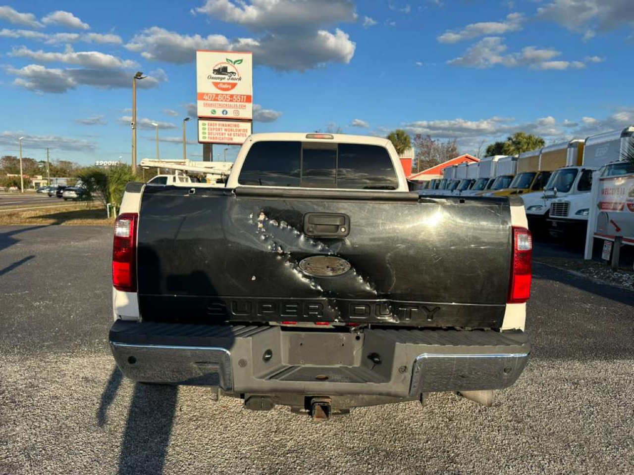 Ford F-350 SD Lariat Crew Cab 4WD 2011