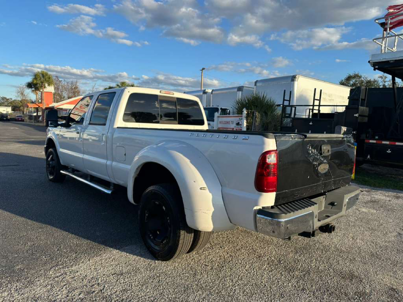 Ford F-350 SD Lariat Crew Cab 4WD 2011