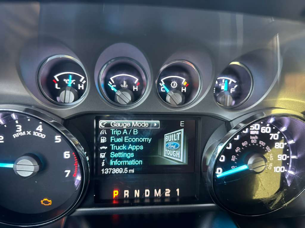 Ford F-350 SD Lariat Crew Cab 4WD 2011