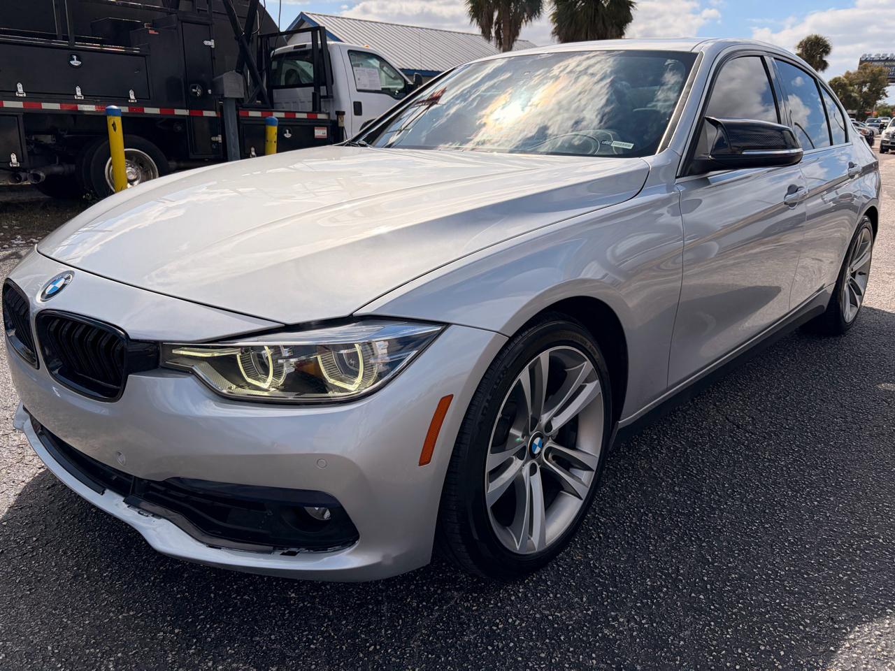 BMW 330i  2018