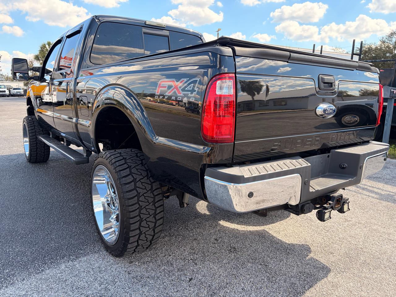 Ford F-250 SD Lariat Crew Cab LWB 4WD 2013