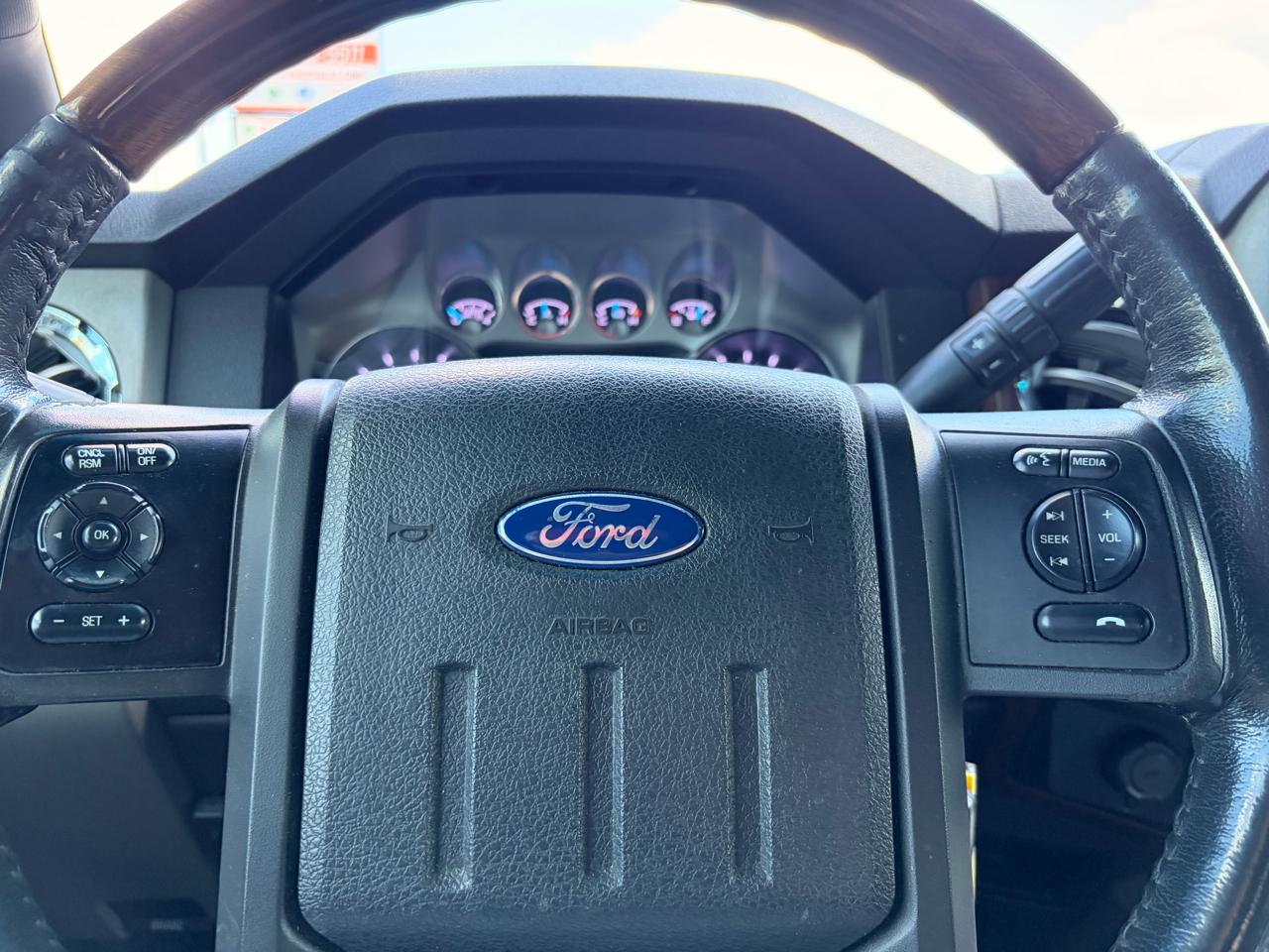 Ford F-250 SD Lariat Crew Cab LWB 4WD 2013