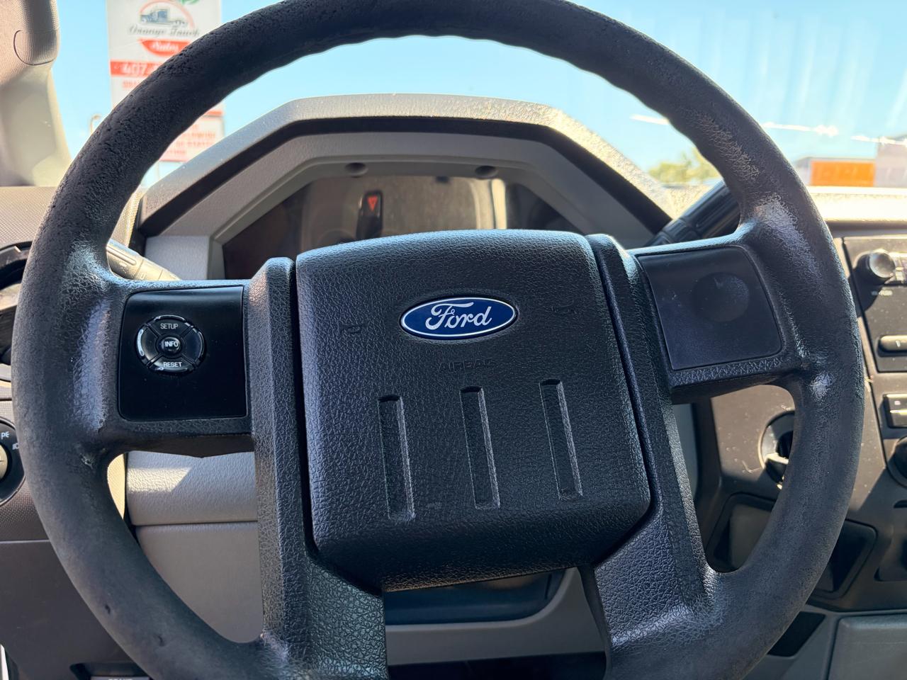 Ford F-550 Regular Cab DRW 2WD 2015