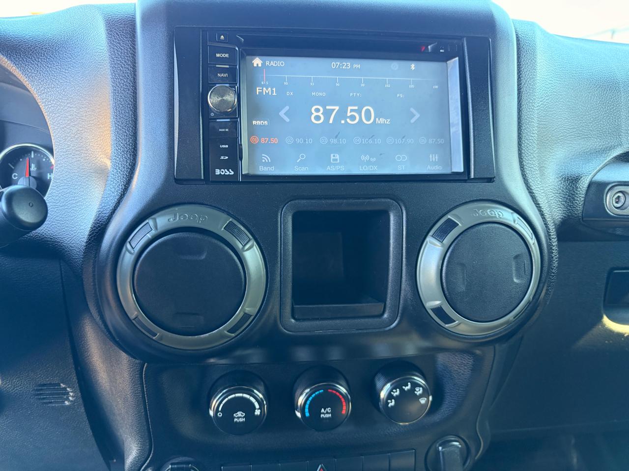 Jeep Wrangler Unlimited Sport 4WD 2015