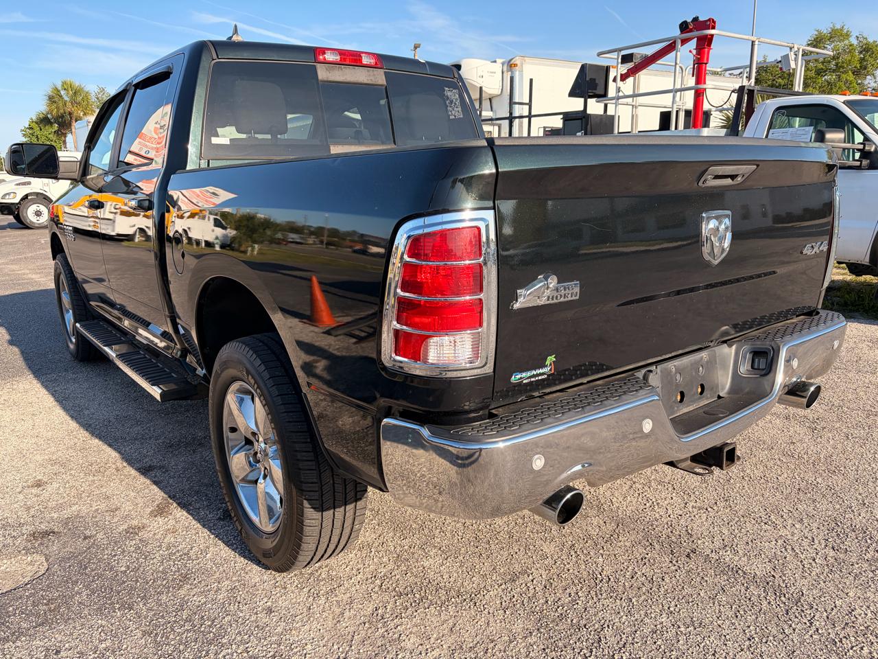 RAM 1500 4WD Crew Cab 149" Big Horn 2017