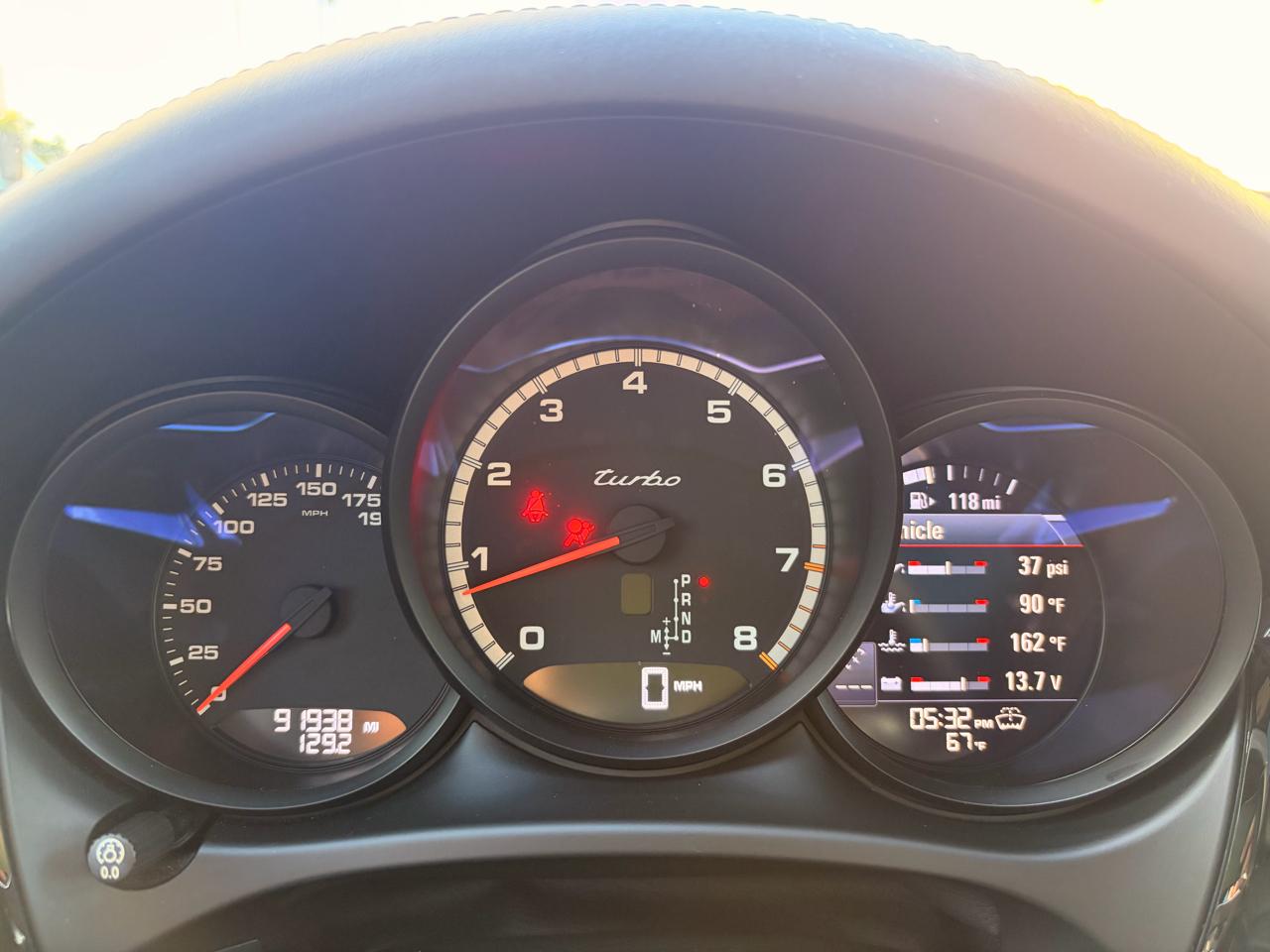 Porsche Macan Turbo 2015