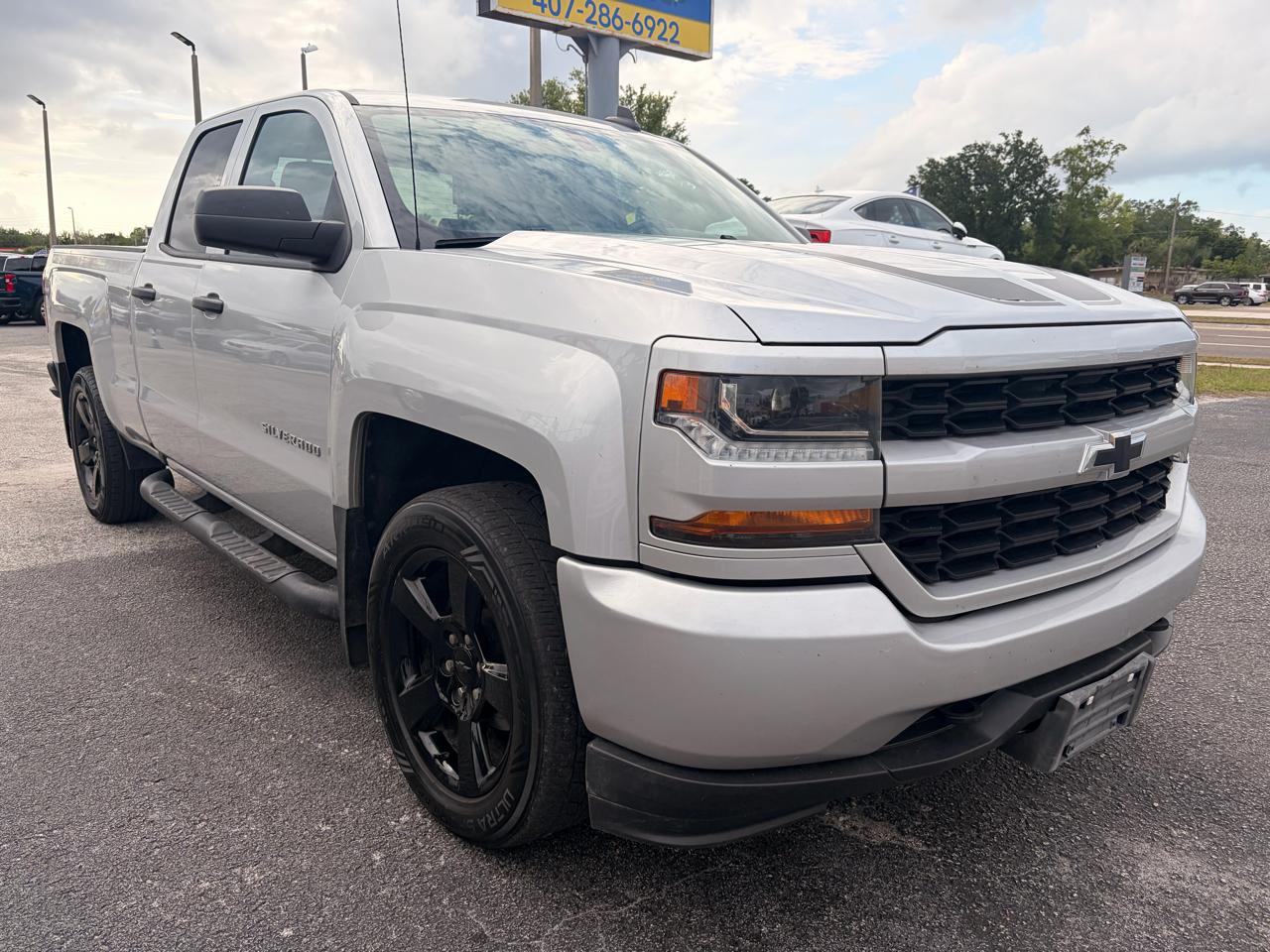 Chevrolet Silverado 1500 4WD Double Cab 143.5" Custom 2018
