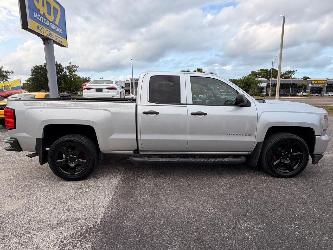 Chevrolet Silverado 1500 4WD Double Cab 143.5" Custom 2018